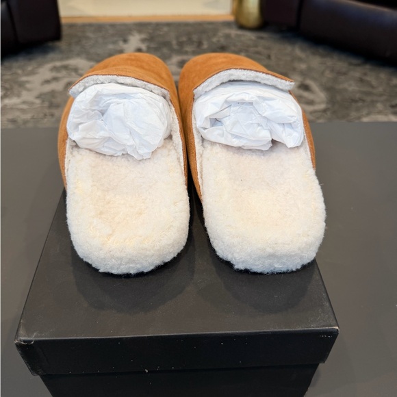 NWT J Crew Pacific Sherpa-Lined Suede Clogs - size 10 - Picture 4 of 7